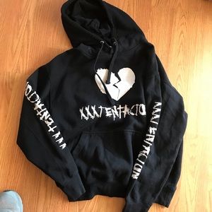 xxxtention sweater